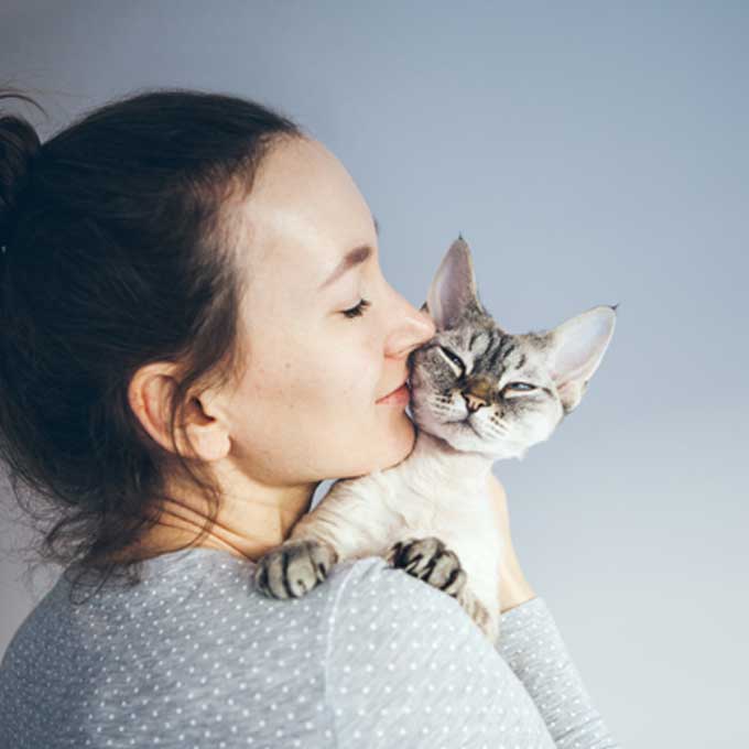 여성이 고양이와 더 친밀한 관계 맺는다는 연구결과 나옴